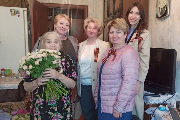 Депутаты Матушкино поздравили с Днем Победы ветеранов войны Депутаты Матушкино поздравили с Днем Победы ветеранов войны