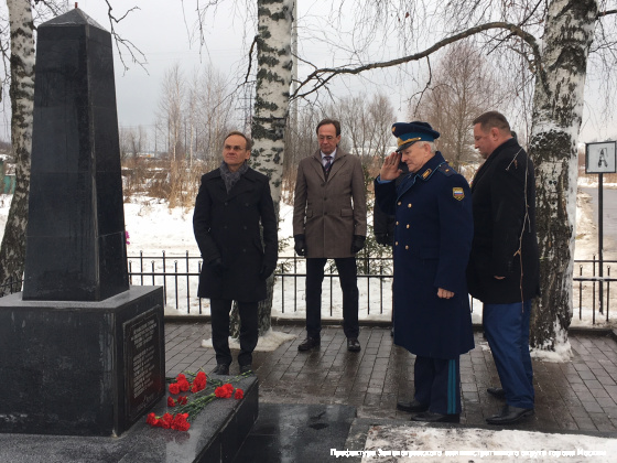 В Зеленограде состоялось возложение цветов к памятникам и мемориалам