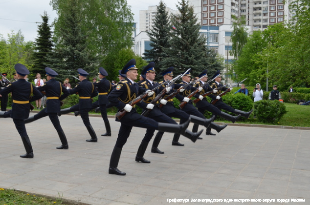 В Зеленоград на вернисаж прибыло подразделение Президентского полка