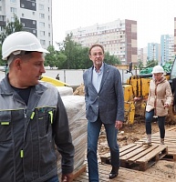 Префект А.Смирнов на строительной площадке ФОК